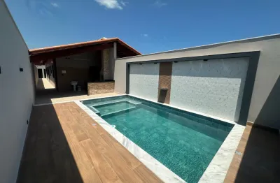 Casa á venda com acabamento alto padrão, 3 dorm. 200 metros de terrenos em mongagua/sp