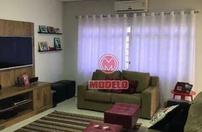 Casa com 3 quartos à venda na Rua Tiradentes, Centro, Piracicaba