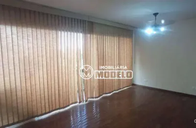 Apartamento com 3 dormitórios para alugar, 126 m² por R$ 3.150,00/mês - Alto - Piracicaba/SP
