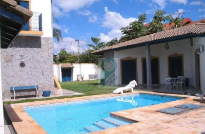 Excelente casa em terreno de 1060 metros , em ótimo residencial!