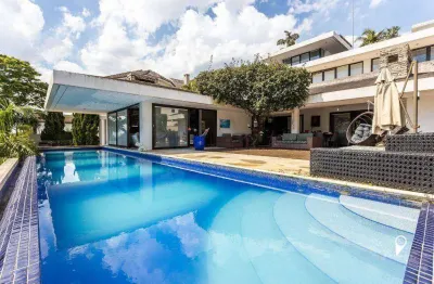 Linda mansão exclusiva em alphaville c/ vista para mata com 4 dormitórios à venda, 650 m² - alphaville 8 - sp