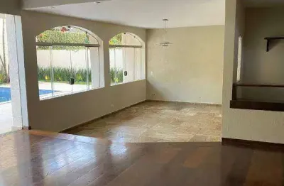 Casa  ideal para retrofit  no condomínio alphaville 2, oportunidade!