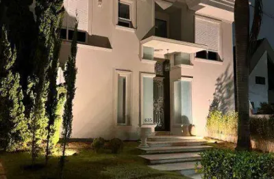 Casa estilo neoclássico 560 terreno 660 área construída, 5 suítes e elevador