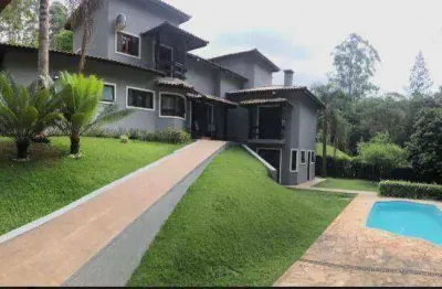 Casa térrea reformada, porteira fechada Condomínio Serra dos Cristais – Cajamar/SP