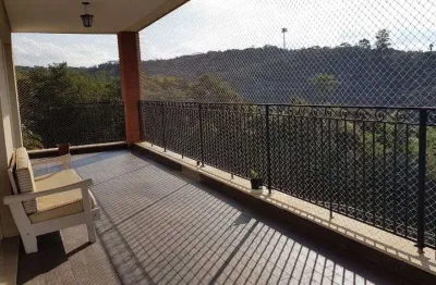 Excelente casa em magnífico condomínio, 4 suítes, vista para mata!
