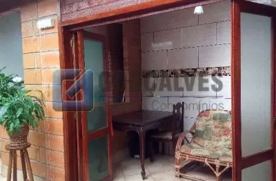 Casa com 2 quartos à venda na vitorio chiarotti, r, centro, mauá, 120 m2 por r$ 465.000