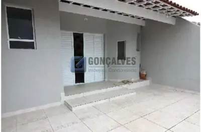 Sobrado à venda no bairro da paulicéia em são bernardo do campo/sp, com 212m², 3 dormitorios sendo 1 suite.