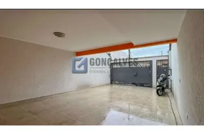 Sobrado à venda no bairro  vila floresta em santo andré/sp, com 240 e 4 quartos sendo 1 suíte.