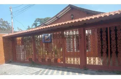 Casa com 3 quartos à venda na Rua Carapicuíba, Vila Scarpelli, Santo André, 247 m2 por R$ 1.000.000