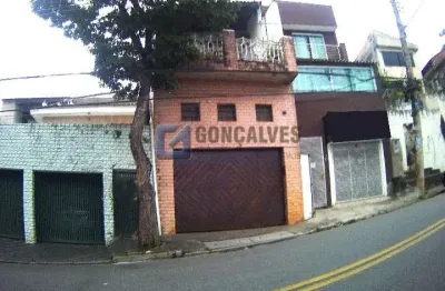 Sobradro 5 dormitórios sendo 1 suite, 350 mts² no Bairro Cidade São Jorge em Santo André