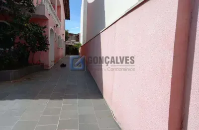 Sobrado à venda no bairro baeta neves em são bernardo do campo com 450 m² e  4 dormitorios planejados sendo 1 suite.