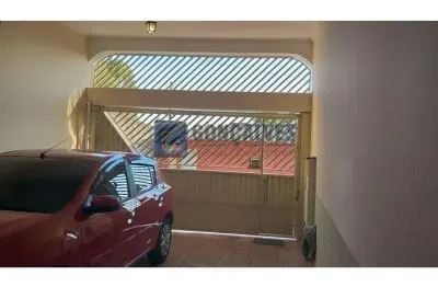 Sobrado 3 dormitórios sendo 2 suites, 194 mts² na vila tibiriça em santo andré.