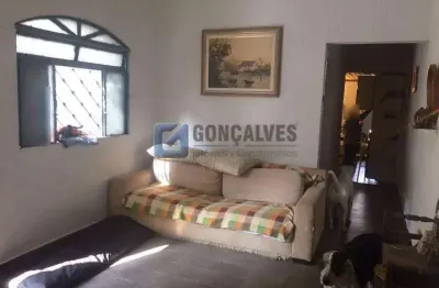 Casa com 2 quartos à venda na rua três mosqueteiros, rudge ramos, são bernardo do campo por r$ 480.000
