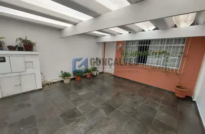 Casa com 3 quartos à venda na rua jaboticabal, baeta neves, são bernardo do campo, 184 m2 por r$ 640.000