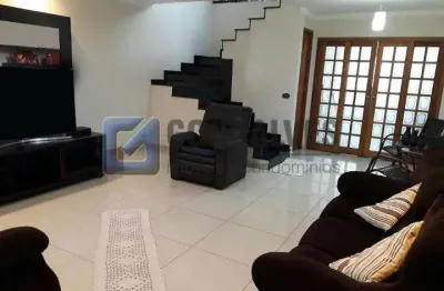 Casa com 3 quartos à venda na rua antônio miolaro, santa terezinha, são bernardo do campo, 240 m2 por r$ 695.000