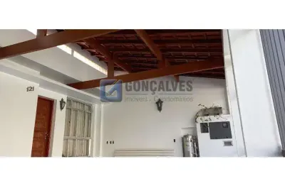 Casa com 3 quartos à venda na rua doutor oswaldo mellone, santa terezinha, são bernardo do campo, 250 m2 por r$ 785.000