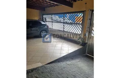 Casa com 4 quartos à venda na Rua Universal, Anchieta, São Bernardo do Campo, 222 m2 por R$ 900.000