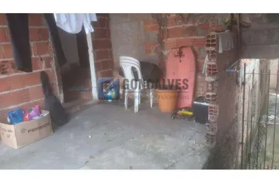 Casa com 4 quartos à venda na rua carlos spera, jardim sônia maria, mauá por r$ 213.000