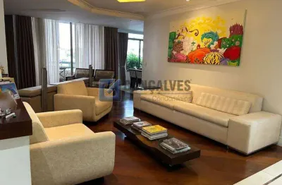 Apartamento 3 dormitórios sendo 1 suite, 248 mts² na Vila Gilda em Santo André