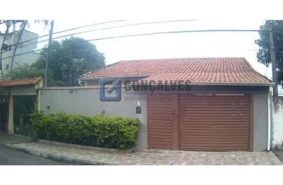 Casa com 4 quartos à venda na rua croácia, parque novo oratório, santo andré, 310 m2 por r$ 1.011.000