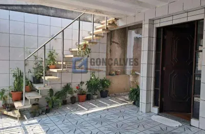 Casa com 3 quartos à venda na rua dona maria i, independência, são bernardo do campo, 234 m2 por r$ 860.000