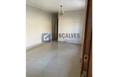 Casa com 3 quartos à venda na Rua Tatuapé, Paulicéia, São Bernardo do Campo por R$ 479.000