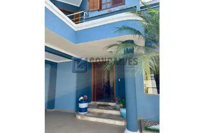 Casa com 3 quartos à venda na rua dos macucos, parque dos pássaros, são bernardo do campo, 344 m2 por r$ 1.810.000