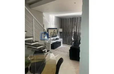 Sobrado com 3 dormitórios sendo 1 suite à venda na vila camilópolis em santo andré/sp.