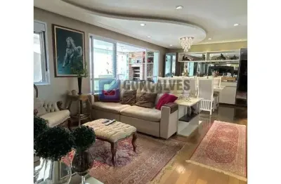 Apartamento com 3 dormitórios à venda no Baeta Neves em São Bernardo do Campo/SP.