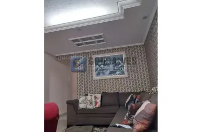 Sobrado com 3 quartos à venda no Bairro Santa Terezinha em São Bernado do Campo/SP.