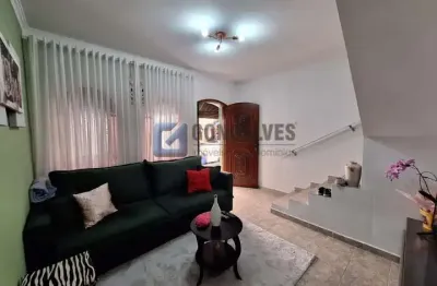 Casa e Sobrado com 02 dormitorios no Bairro Ceramica em São Caetano do Sul