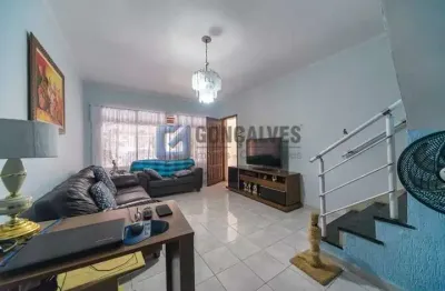 Sobrado com 3 suítes à venda na vila scarpelli em santo andré/sp.