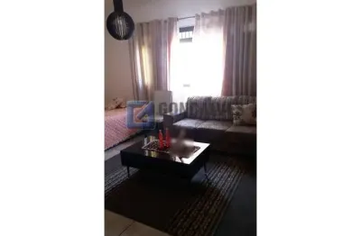 Casa com 6 quartos à venda na Issaco Coppini, R, Osvaldo Cruz, São Caetano do Sul