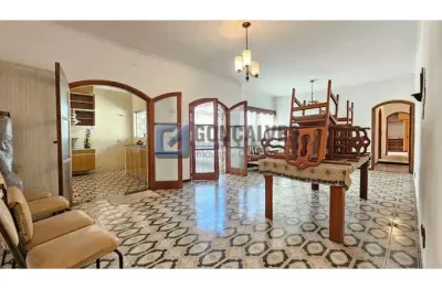 Casa com 6 quartos à venda na Rua Issaco Coppini, Osvaldo Cruz, São Caetano do Sul