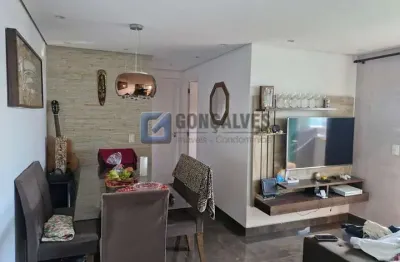 Apartamento com 2 dormitórios à venda no bairro jardim pedroso em mauá/sp