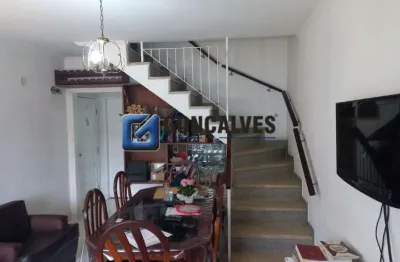 Sobrado à Venda em Jardim do Mar, São Bernardo do Campo – 144 m², 2 Quartos, 2 Vagas