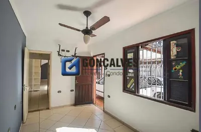 Casa residencial à venda em Vila Vivaldi, São Bernardo do Campo — 2 quartos, amplo quintal e espaço gourmet