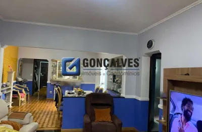 Casa à venda no Centro de São Bernardo do Campo — 3 suítes, 4 banheiros, 233,91 m² de área externa