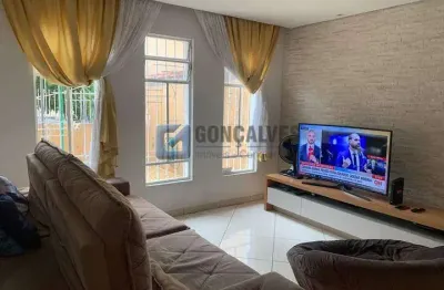 Sobrado residencial à venda em São Bernardo do Campo - 3 dormitórios (1 suíte) e 7 vagas