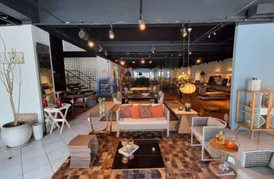 Prédio comercial com 3.159m² de área construída à venda no Centro em São Bernardo do Campo/SP.