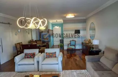 Apartamento à venda no bairro Jardim do Mar em São Bernardo do Campo/SP, com 148m², 3 quartos sendo 3 suítes e aceita pet.
