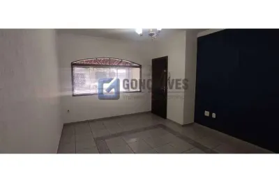 Sobrado à venda em Vila Scarpelli, Santo André - 3 quartos, 2 vagas