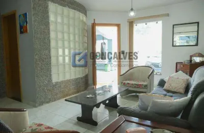 Sobrado residencial à venda em Baeta Neves, São Bernardo do Campo – 4 quartos, 3 suítes, 5 vagas