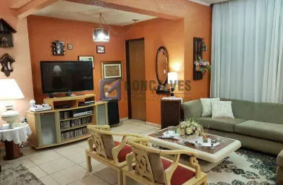 Casa Residencial à Venda em Vila Lusitânia, São Bernardo do Campo – 269 m² (internos) e 331,25 m² de terreno