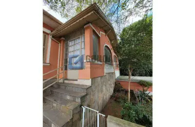 Casa 4 dormitórios sendo 1 suite, 233 mts² na Vila Guiomar em Santo André