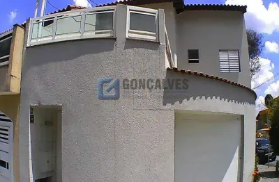 Sobrado Residencial 4 Quartos com 2 Vagas em Assunção, SBC - Venda