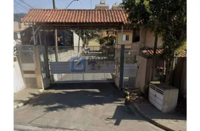 Sobrado 2 dormitórios, 70 mts² no Jardim Santo André em Santo André.