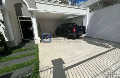 Sobrado Residencial de 4 Suítes com 4 Vagas — Jardim São Caetano, São Caetano do Sul