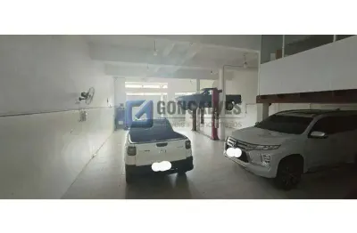 Sobrado 4 dormitórios, 413 mts² na Vila Curuça em Santo André.