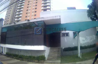 Casa à venda em Santo Antônio, São Caetano do Sul – 6 quartos, 4 vagas, amplo terreno